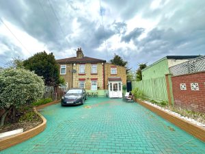 Idmiston Rd, Forest Gate
